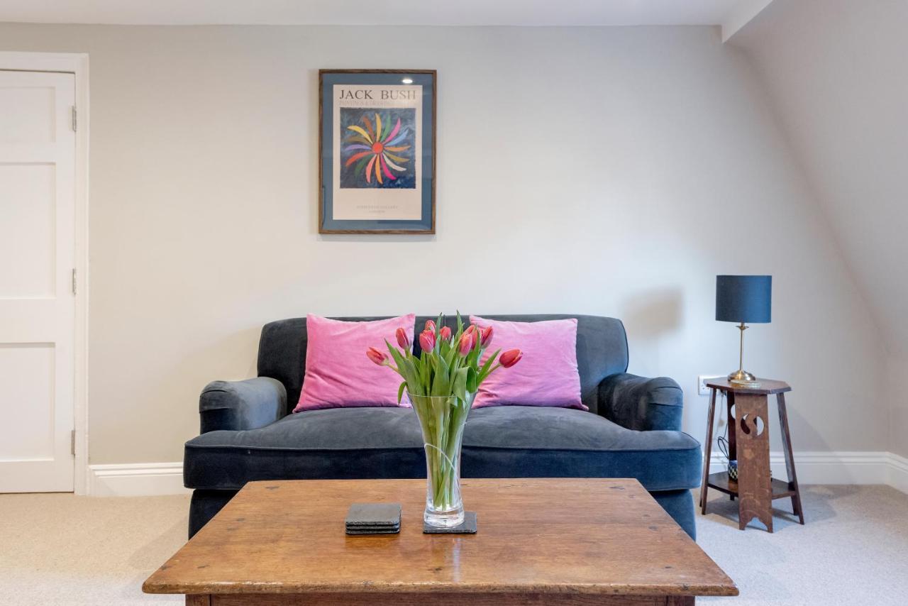 Stunning & Central Milsom Street Apartment Бат Экстерьер фото