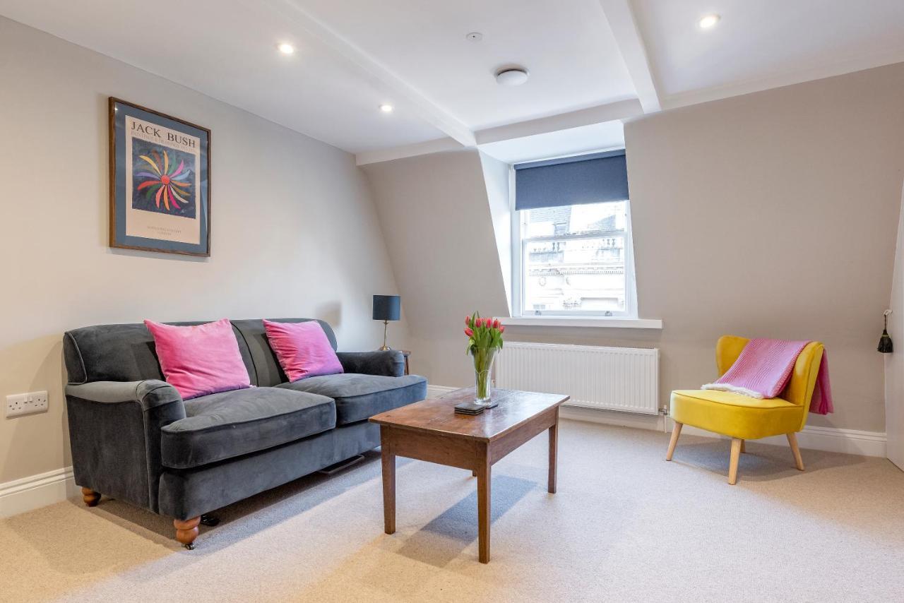 Stunning & Central Milsom Street Apartment Бат Экстерьер фото